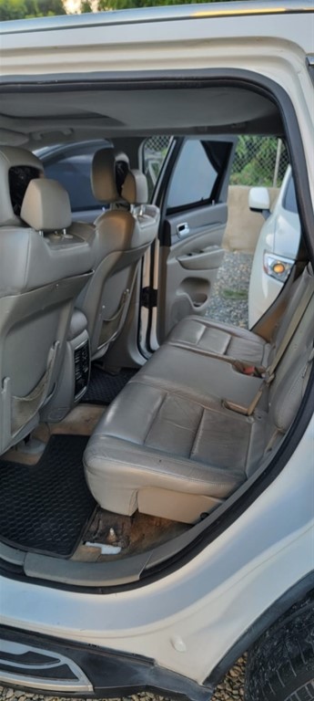 2013 Jeep Grand Cherokee Laredo 4x4 — foto 5 / 10