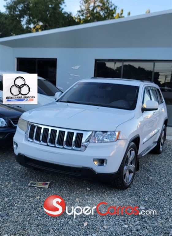 2013 Jeep Grand Cherokee Laredo 4x4 — foto 6 / 10