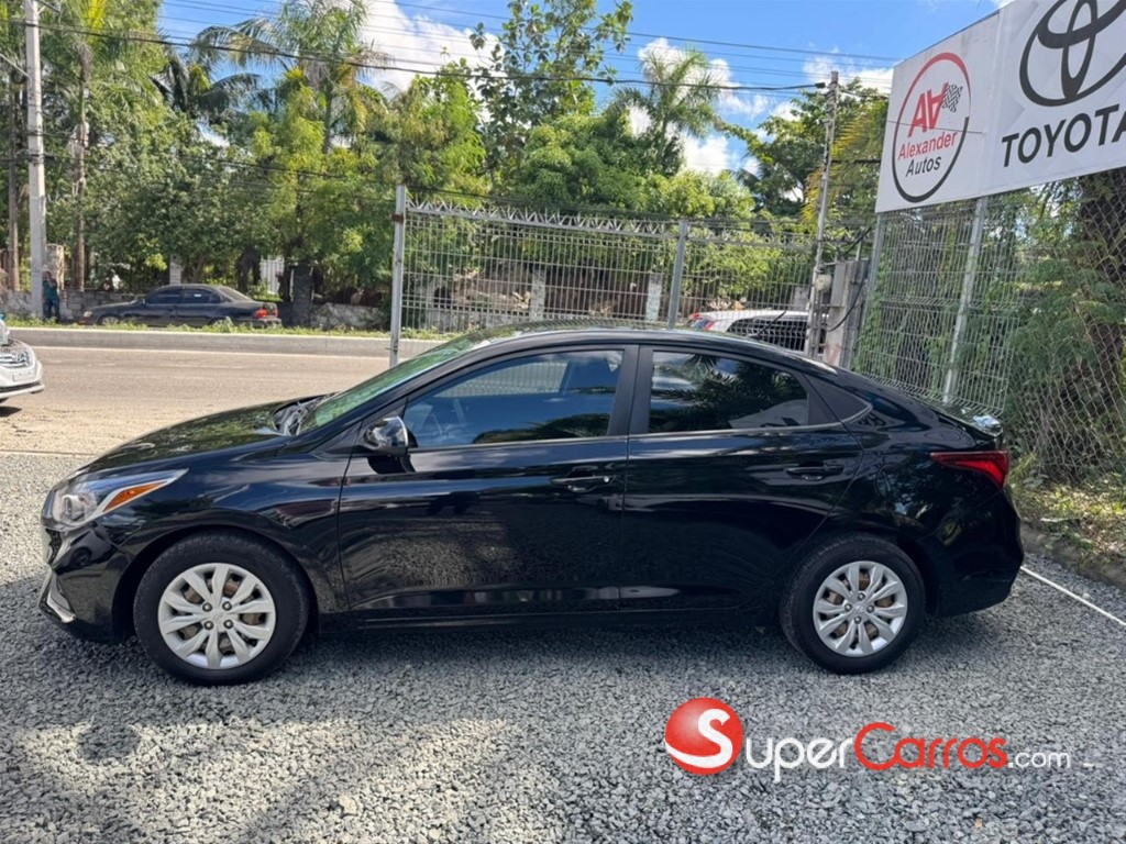 2021 Hyundai Accent — foto 3 / 7