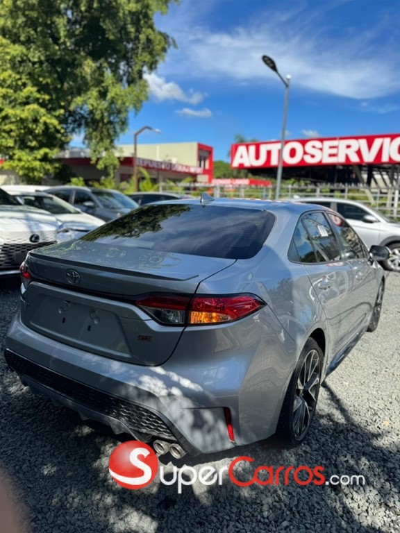 2020 Toyota Corolla SE — foto 8 / 11