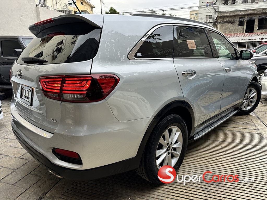 2020 Kia Sorento LX — foto 6 / 12
