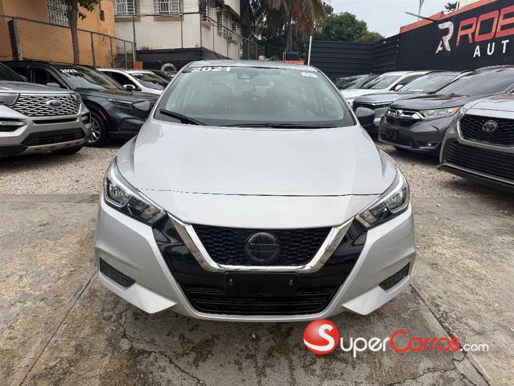 2020 Nissan Versa S Plus — foto 3 / 11