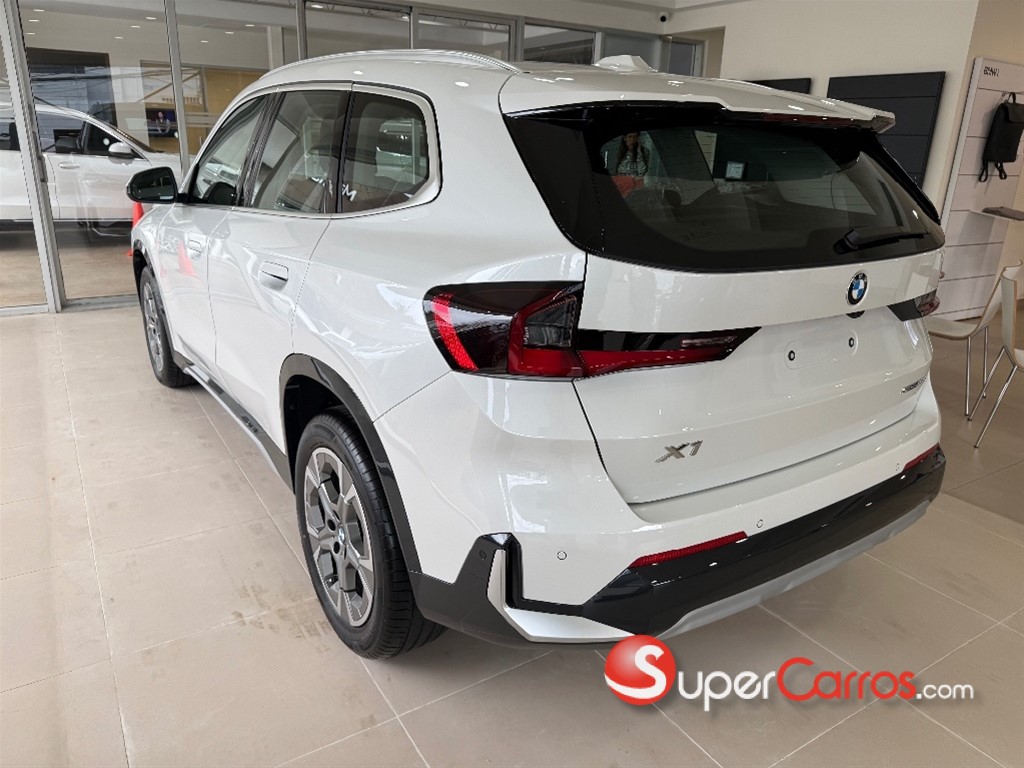 2026 BMW X 1 1.8i S DRIVE — foto 3 / 6
