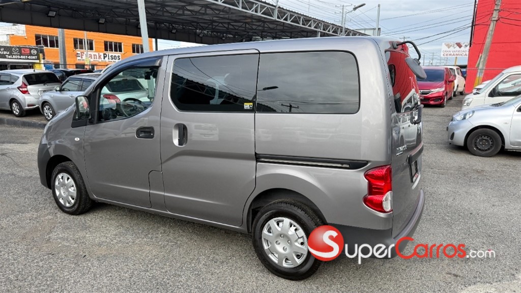 2020 Nissan NV 200 — foto 2 / 12