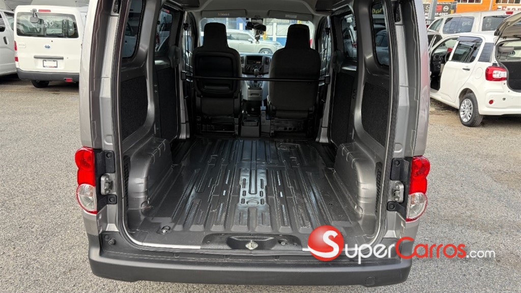 2020 Nissan NV 200 — foto 5 / 12