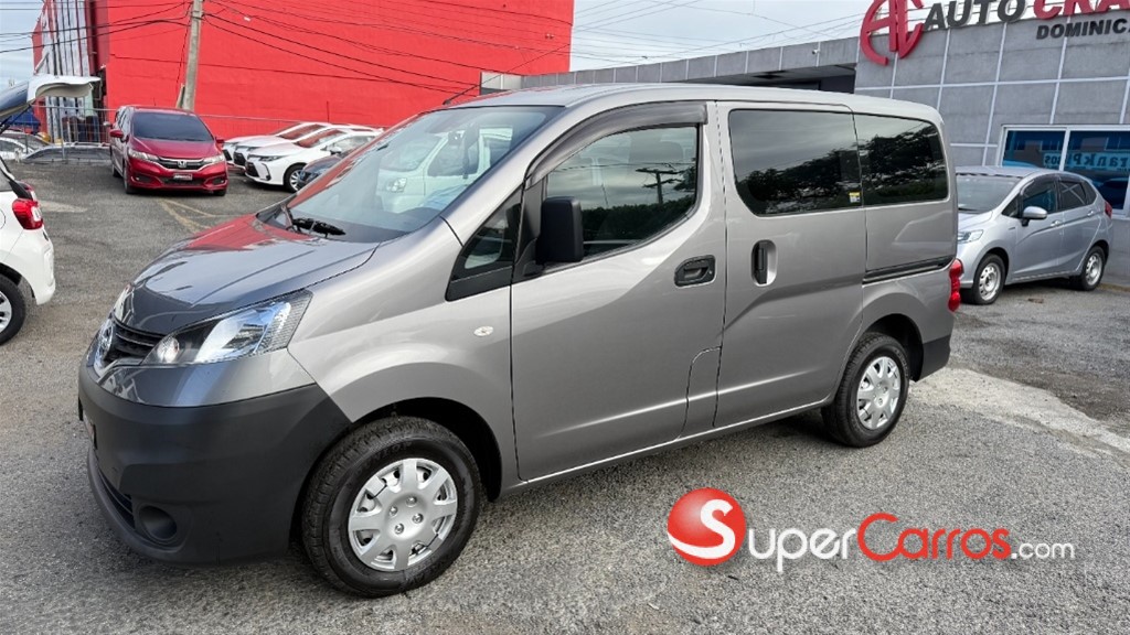 2020 Nissan NV 200 — foto 9 / 12