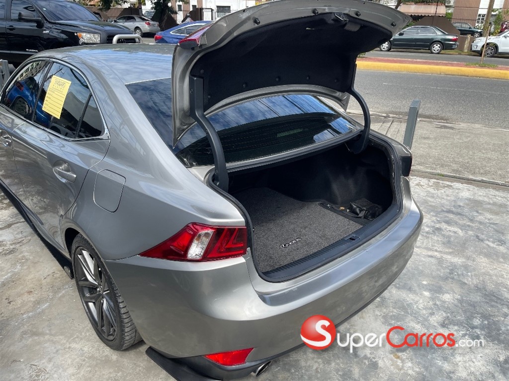2016 Lexus IS 350 F Sport — foto 6 / 12