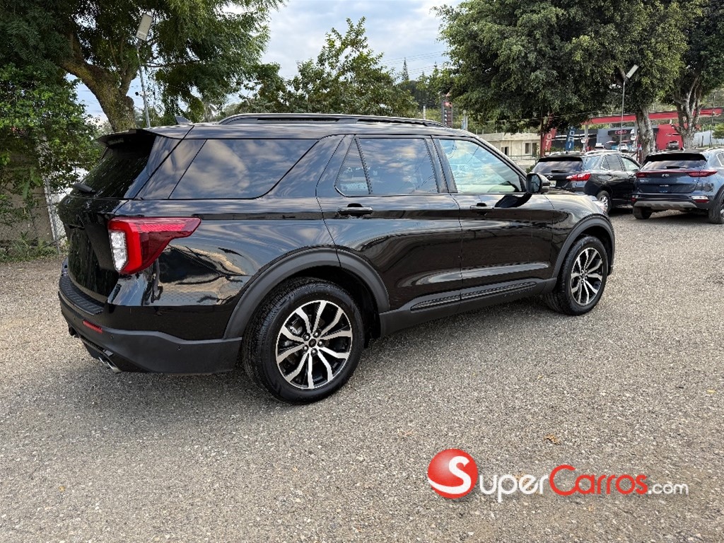 2020 Ford Explorer ST — foto 2 / 11