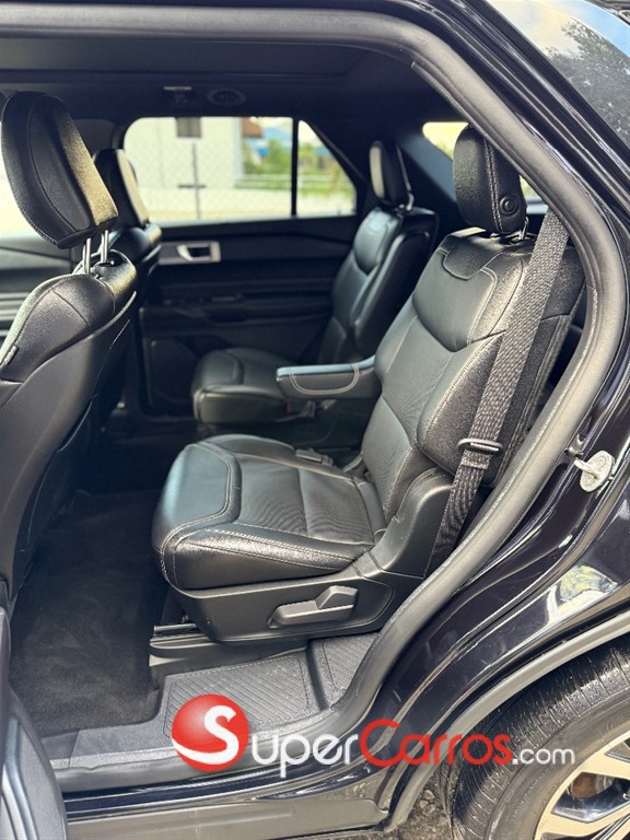 2020 Ford Explorer ST — foto 8 / 11