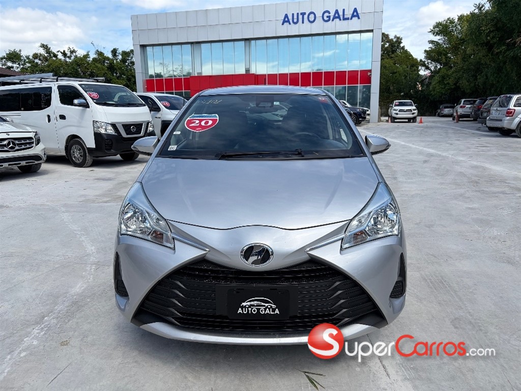 2020 Toyota VITZ — foto 2 / 8