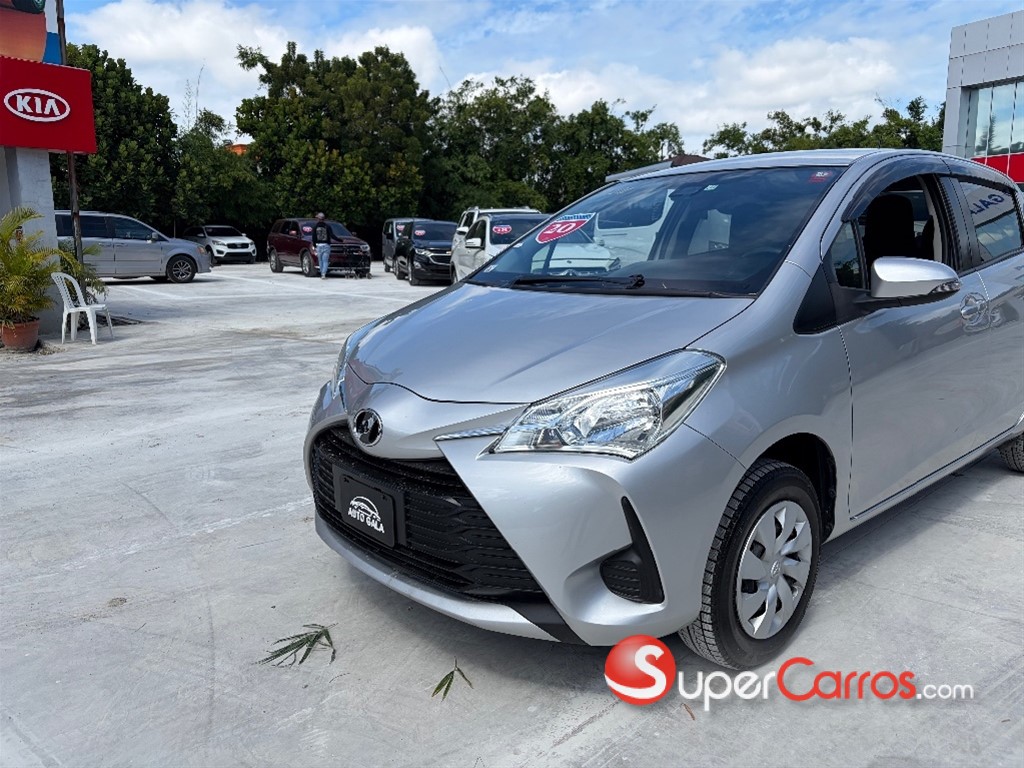 2020 Toyota VITZ — foto 3 / 8