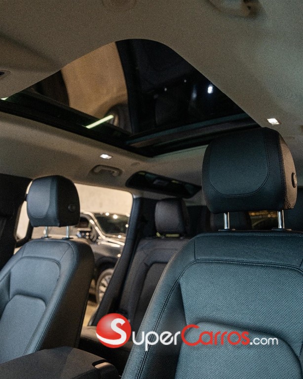 2024 Land Rover Defender 110 SE HYBRID — foto 8 / 12