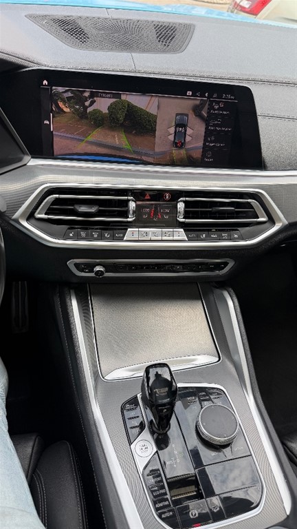 2020 BMW X 6 xDrive40i — foto 11 / 12