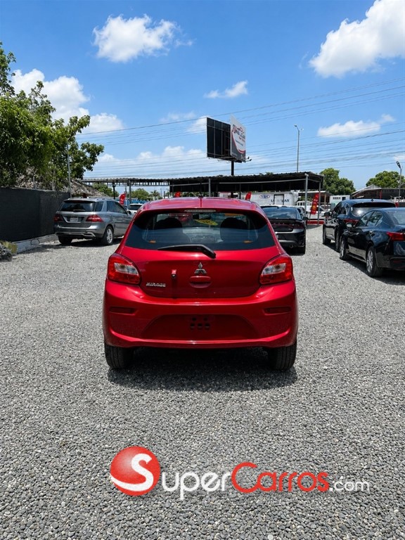 2020 Mitsubishi Motors Mirage ES — foto 5 / 12