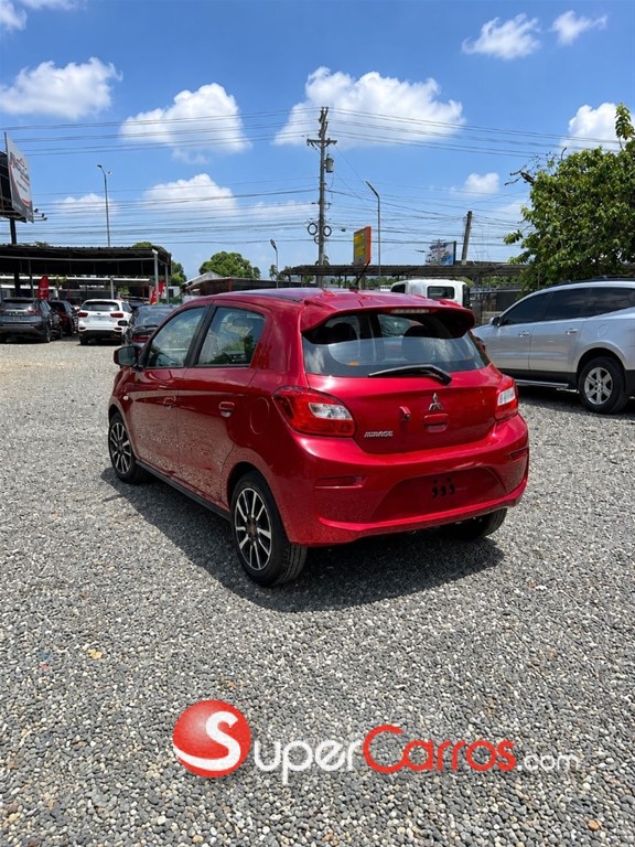 2020 Mitsubishi Motors Mirage ES — foto 6 / 12