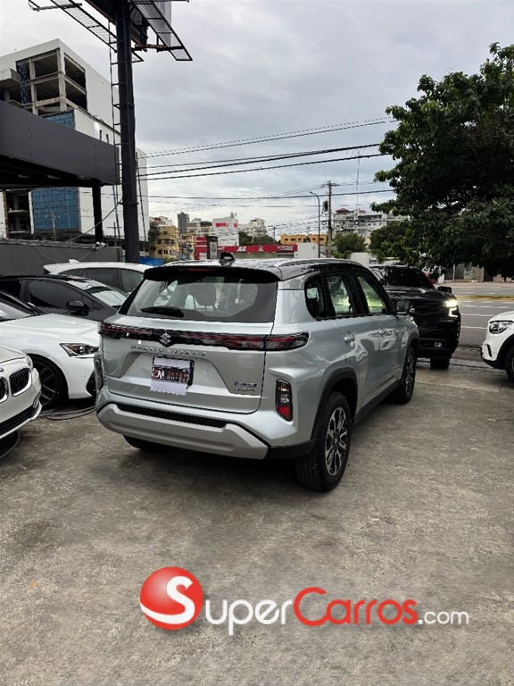 2025 Suzuki Grand Vitara Limited — foto 7 / 12