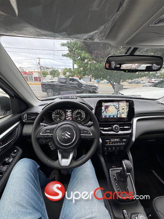 2025 Suzuki Grand Vitara Limited — foto 10 / 12
