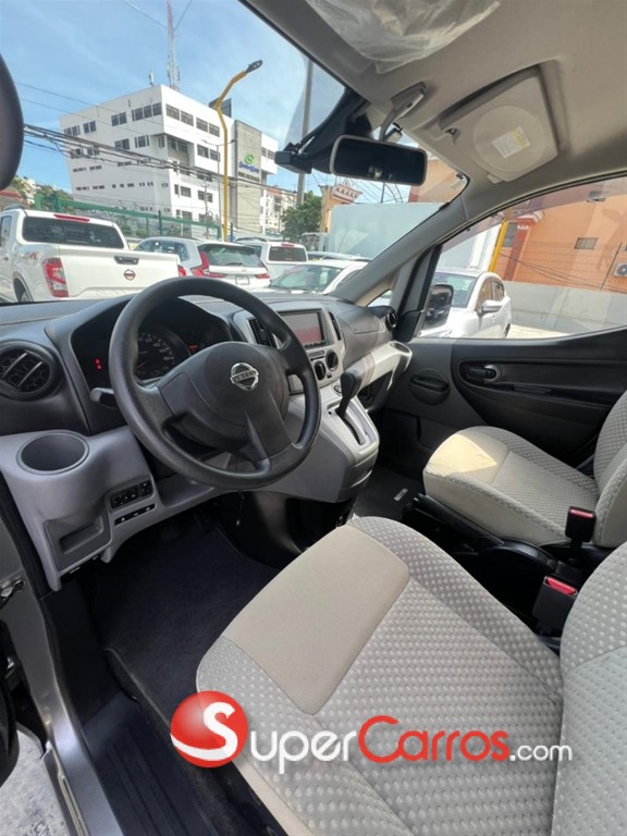2020 Nissan NV 200 — foto 2 / 12