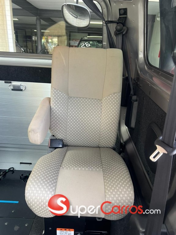 2020 Nissan NV 200 — foto 5 / 12