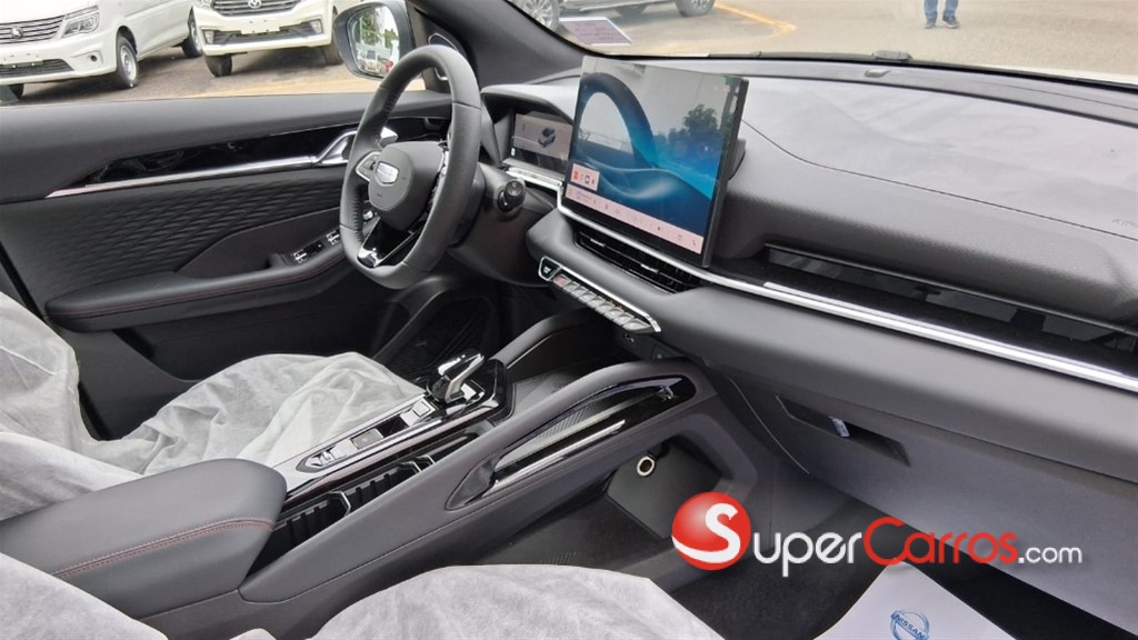 2027 Geely COOLRAY — foto 8 / 12