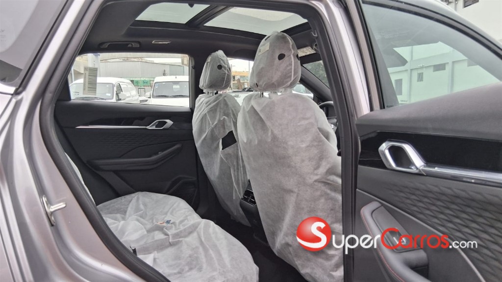 2027 Geely COOLRAY — foto 10 / 12