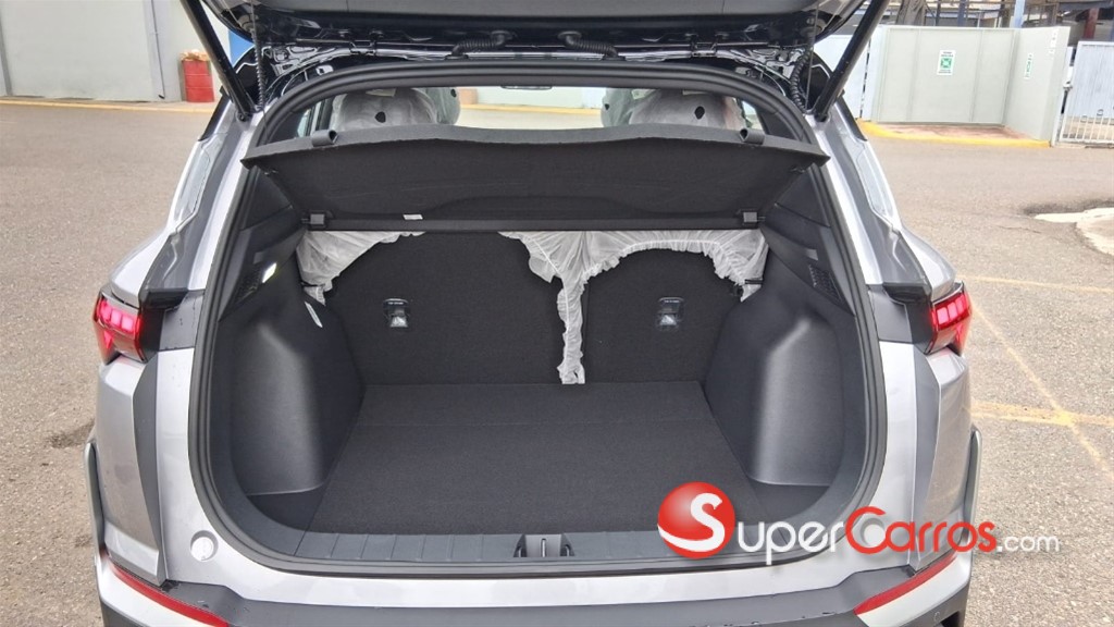 2027 Geely COOLRAY — foto 12 / 12