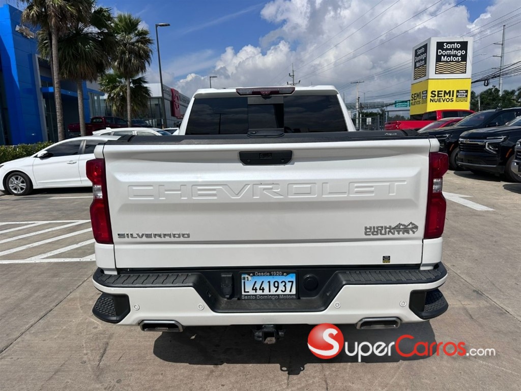 2021 Chevrolet Silverado High Country — foto 6 / 12