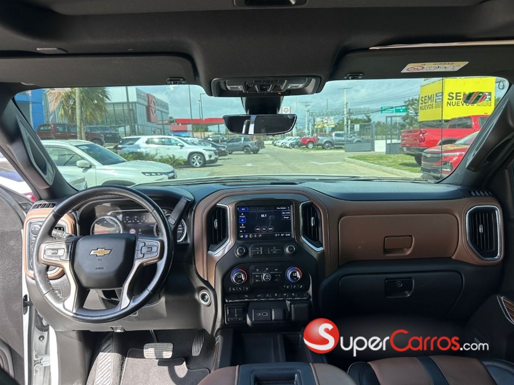 2021 Chevrolet Silverado High Country — foto 8 / 12