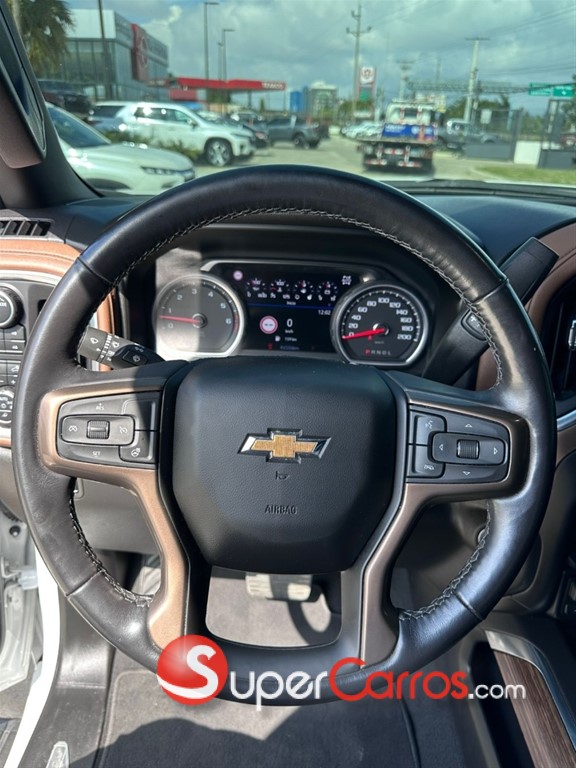2021 Chevrolet Silverado High Country — foto 10 / 12