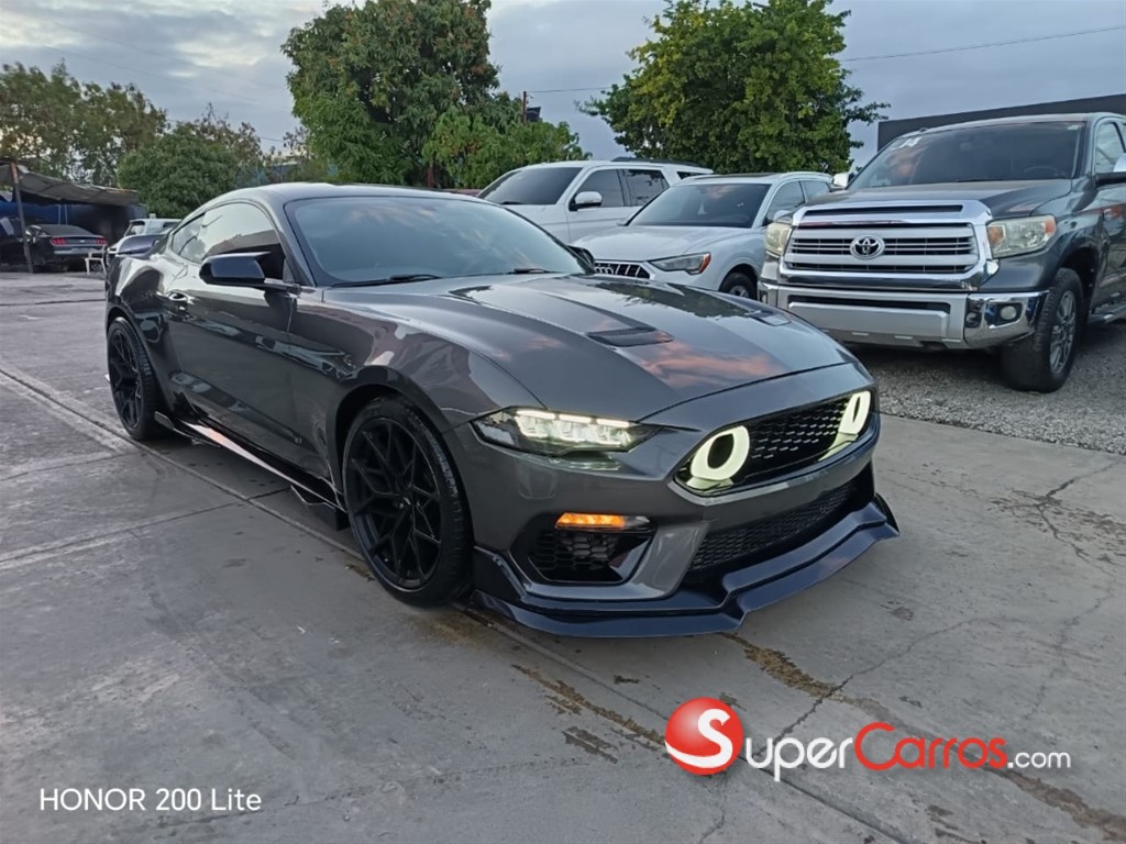2020 Ford Mustang Ecoboost — foto 10 / 11