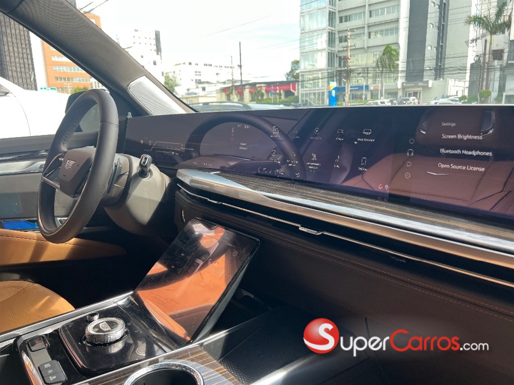 2025 Cadillac Escalade Premium Luxury — foto 10 / 12