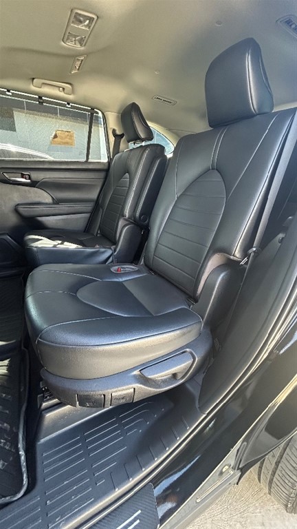 2022 Toyota Highlander XLE — foto 5 / 10