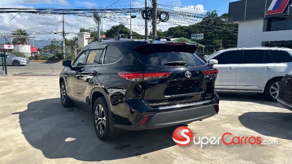 2022 Toyota Highlander XLE — foto 7 / 10