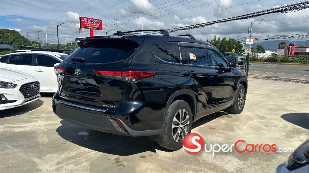 2022 Toyota Highlander XLE — foto 8 / 10