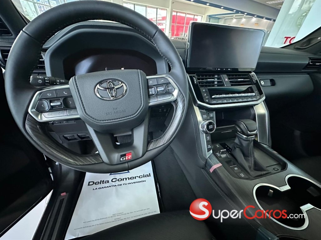 2027 Toyota Land Cruiser GR SPORT — foto 7 / 7