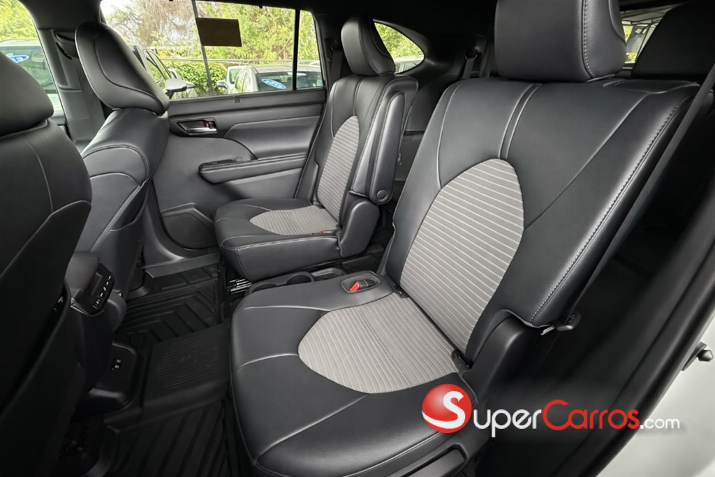 2021 Toyota Highlander XSE — foto 2 / 11