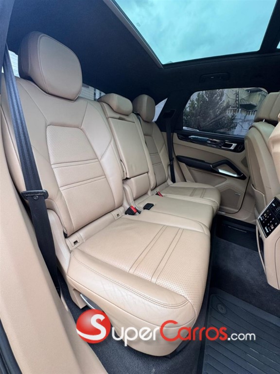 2019 Porsche Cayenne Turbo — foto 7 / 12