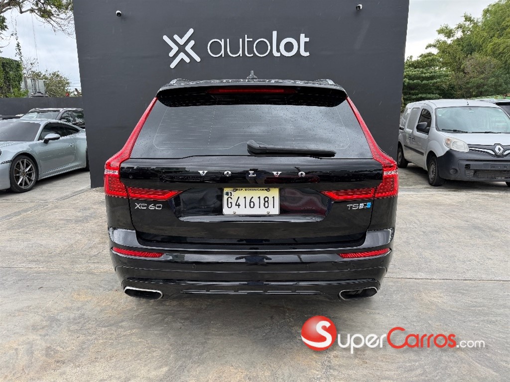 2018 Volvo XC60 R Design — foto 4 / 10