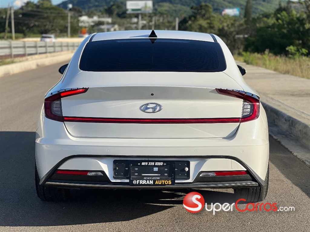 2022 Hyundai Sonata DN8 — foto 10 / 12