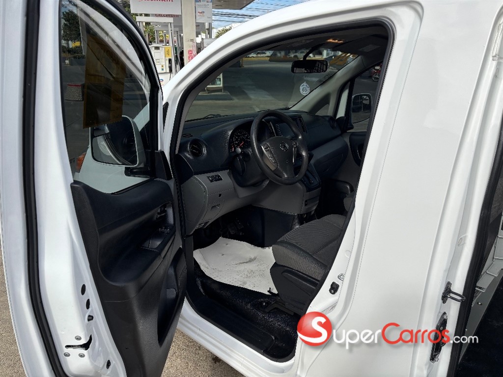 2020 Nissan NV 200 — foto 6 / 10