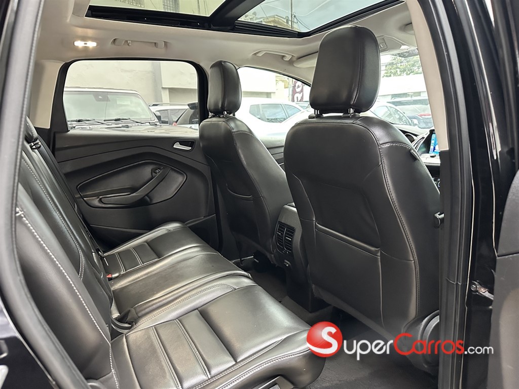 2019 Ford Escape SEL Ecoboost — foto 6 / 12