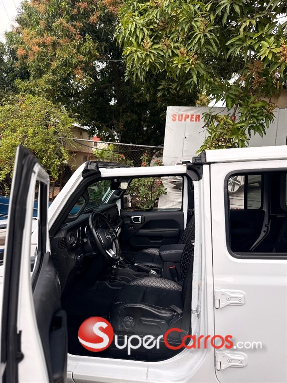 2022 Jeep Wrangler Unlimited Sahara — foto 11 / 12