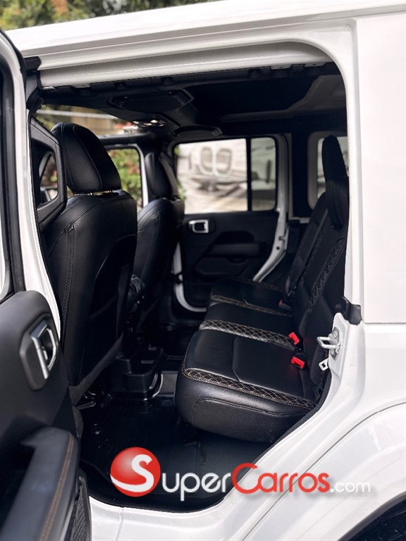 2022 Jeep Wrangler Unlimited Sahara — foto 12 / 12