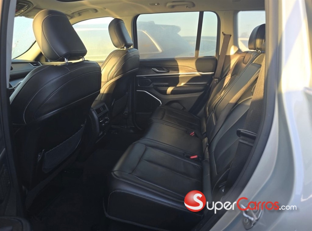 2022 Jeep Grand Cherokee Limited — foto 8 / 11