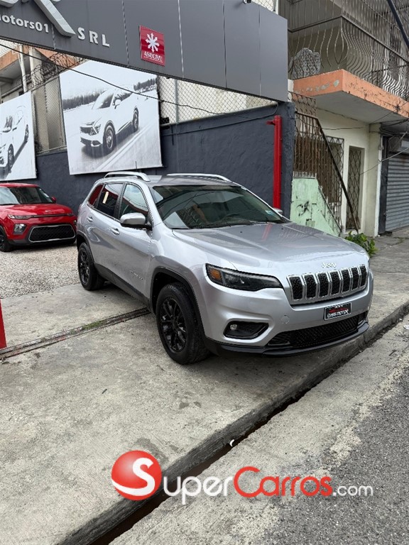 2019 Jeep Cherokee Latitude — foto 2 / 10