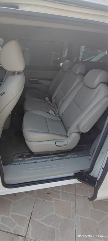 2020 Kia Carnival — foto 6 / 12
