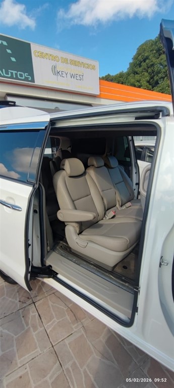 2020 Kia Carnival — foto 9 / 12