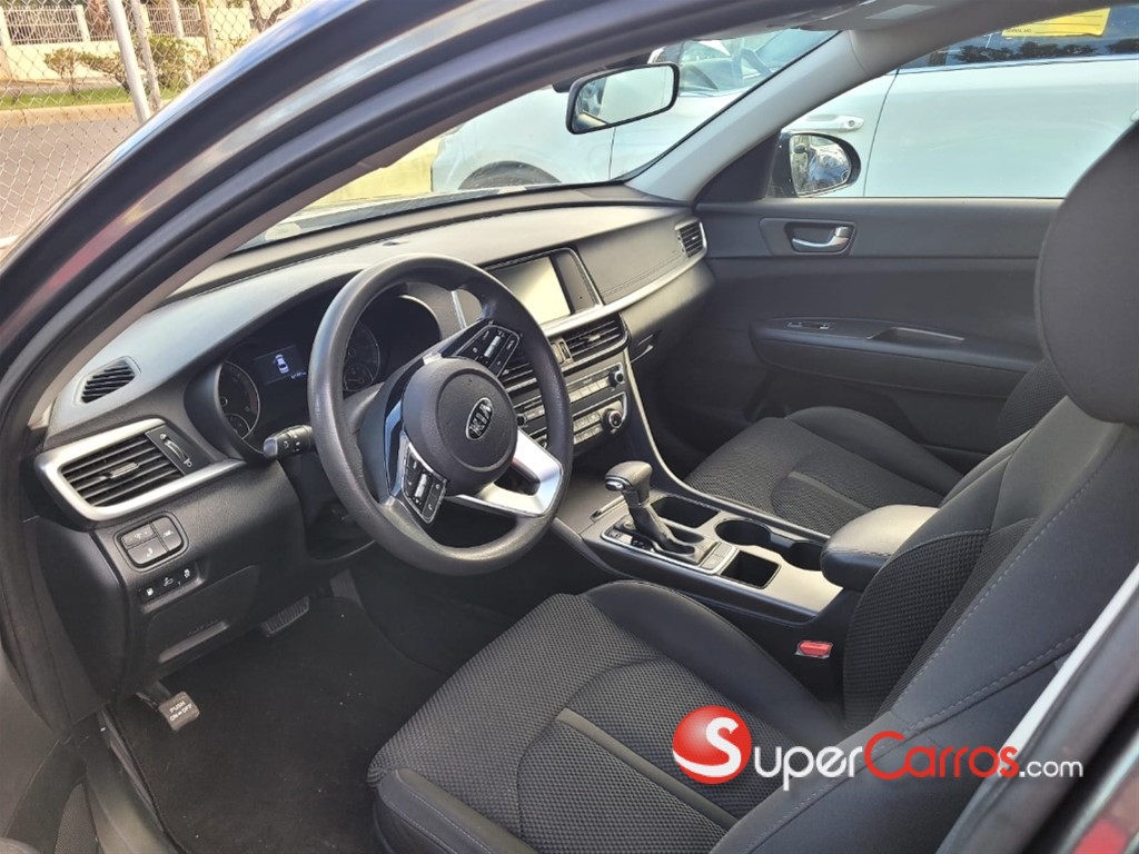 2020 Kia Sportage — foto 8 / 12