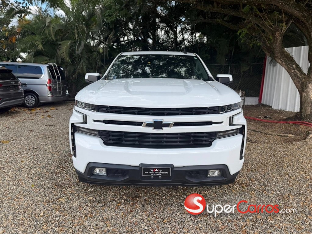 2020 Chevrolet Silverado RST — foto 2 / 11