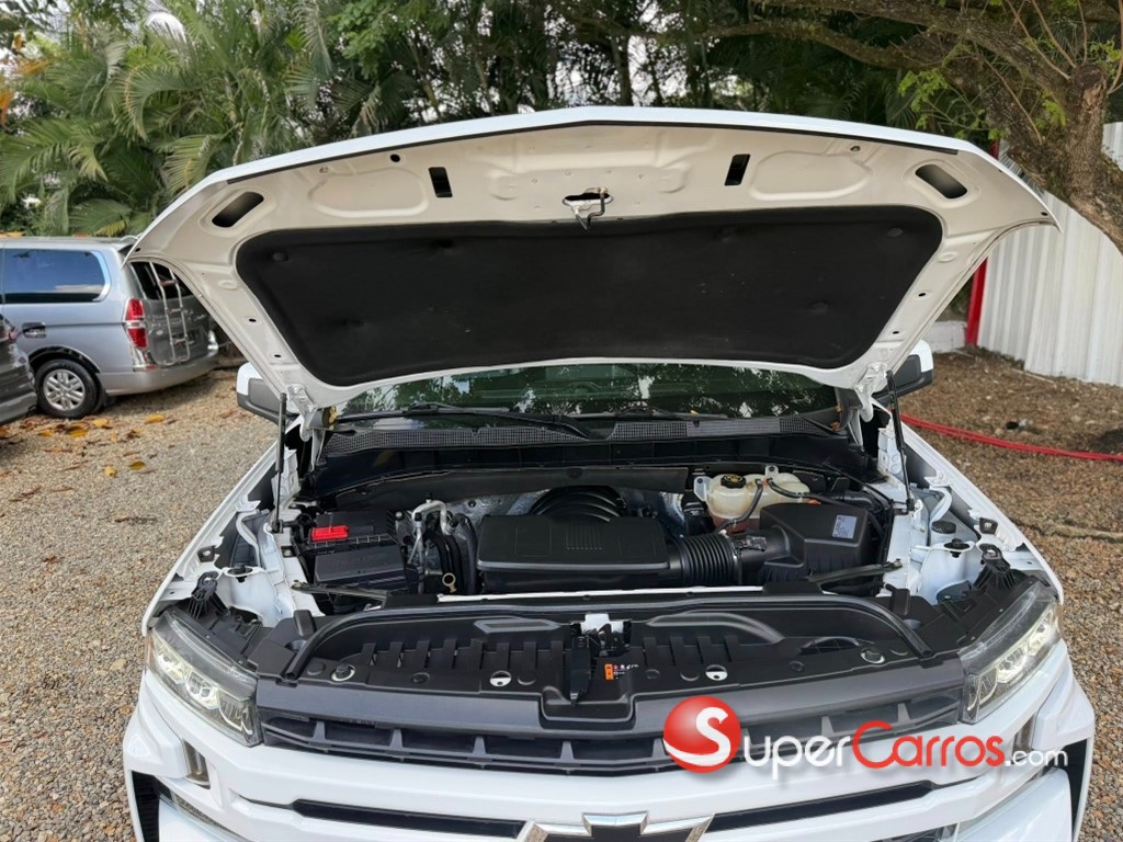 2020 Chevrolet Silverado RST — foto 4 / 11